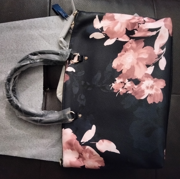 Victoria secret purse - Picture 3 of 5